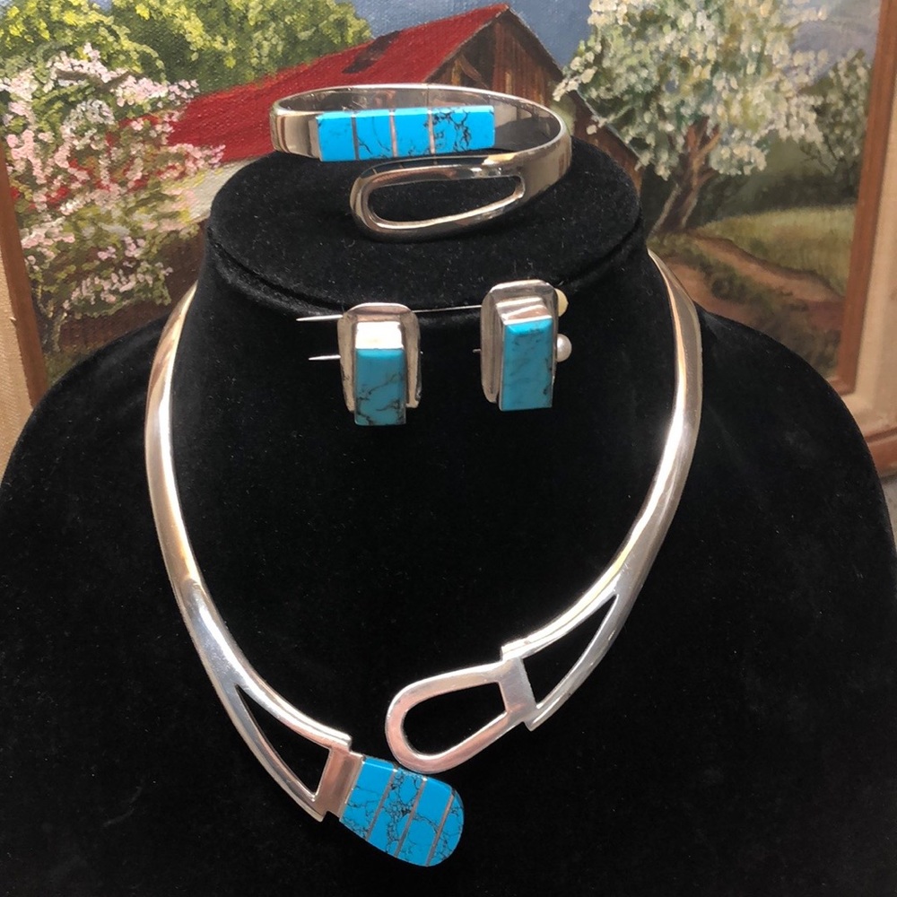 Necklace, bracelet, earrings set